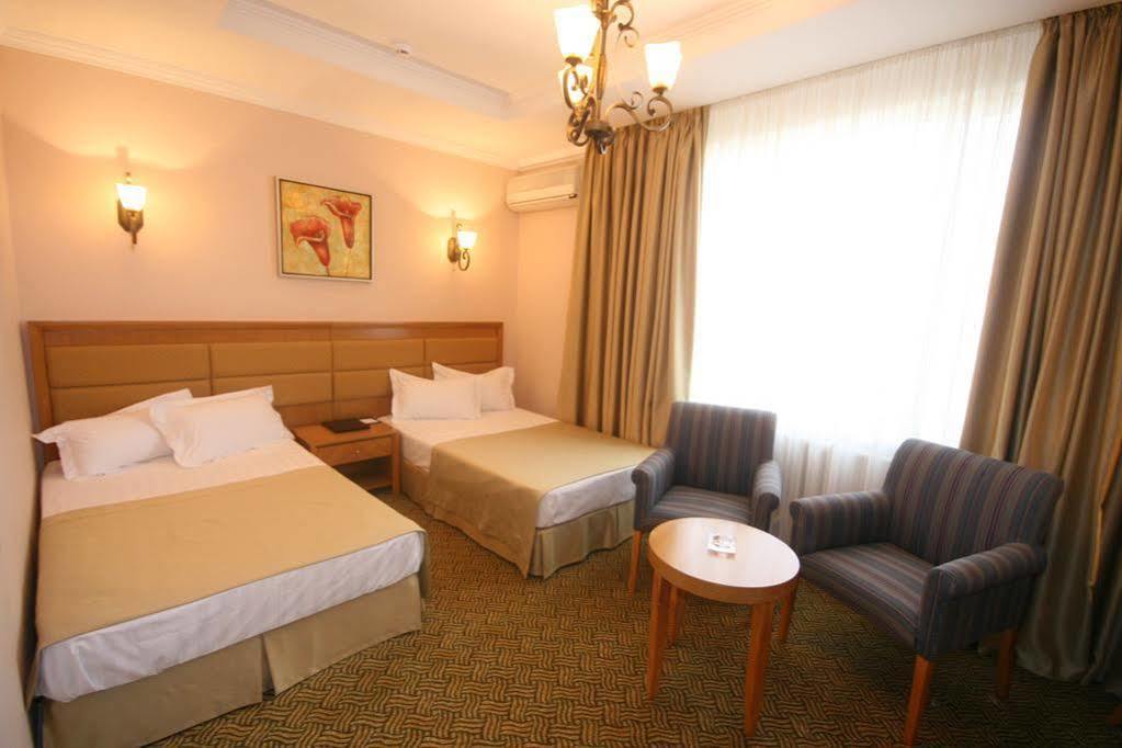 Prestige Hotel Astana Exterior foto